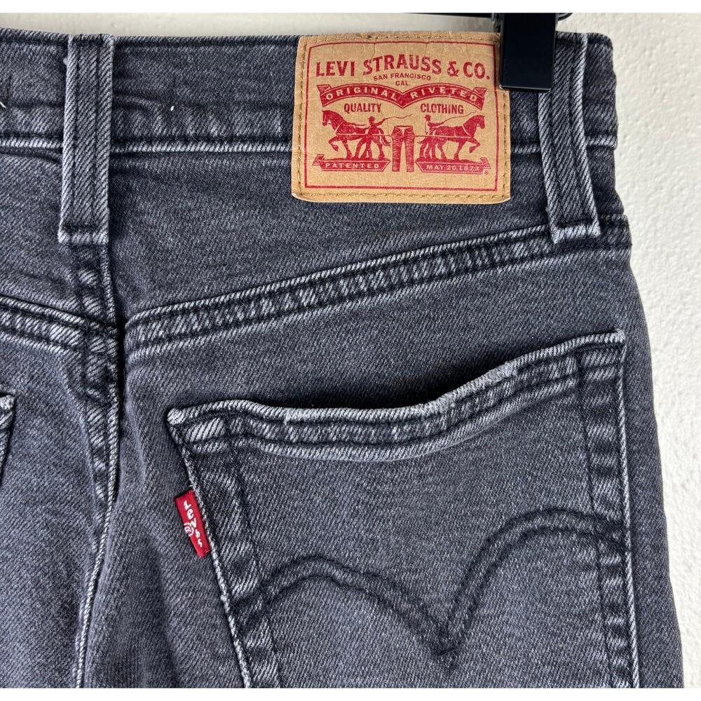 Levi's Women's Wedgie Straight Stretch Denim Jeans Size 25 in Black Sprout - Picture 15 of 16